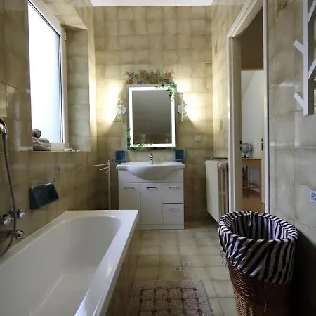 Mansarda Bernini Apartment Turin